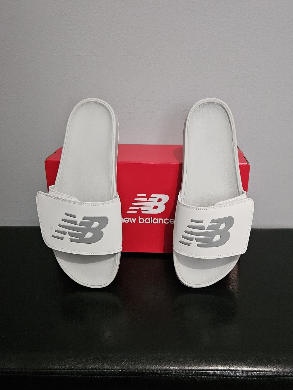 NIB: Mens New Balance 200 Adjustable Slide Sandals - Size 13